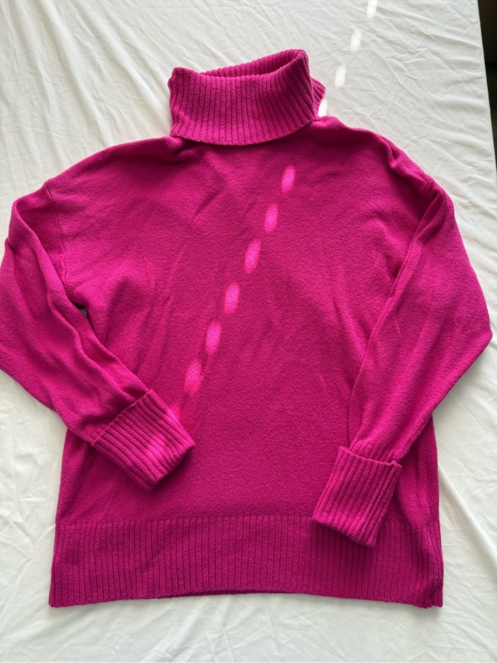 Old Navy Women S Bright Pink Turtleneck Sweater Ribbed Hem Barbie Cozy Preppy